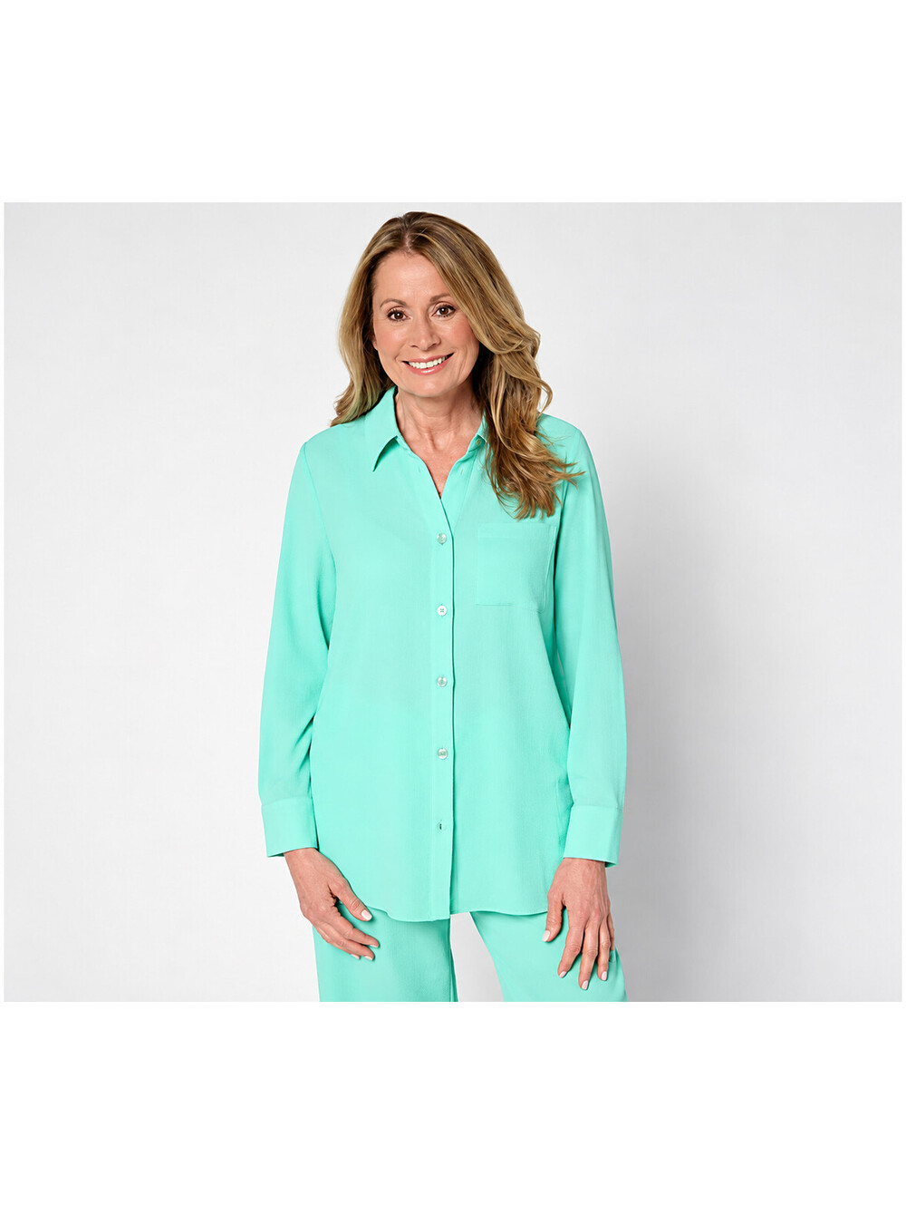 Brandis Dress Out Loud Caribbean Crinkle Big Shirt Button-Up Mint Julep, Large